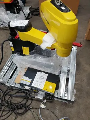 USED 2022 FANUC SR-20IA