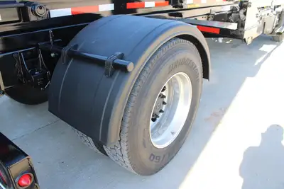New | in-Stock 2025 MACK MD6 Hooklifts & Roll-Offs Texas US | Roll Off Truck World #1491908