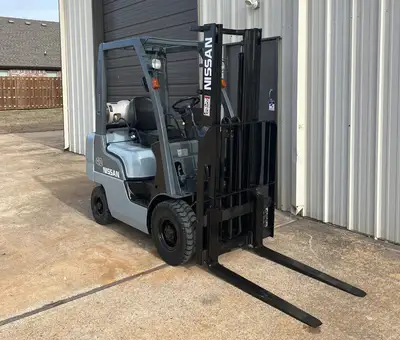 Used 2009 Nissan MP1F1A20LV Internal Combustion Forklifts: Pneumatic Tire New York US | United Lift #1446743