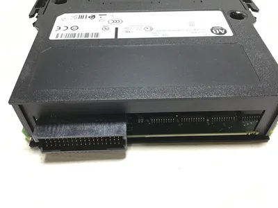 Allen-Bradley 1756-OB32 ControlLogix 32 Pt 12/24VDC D/O Module Ser A 16/10A 50/60C