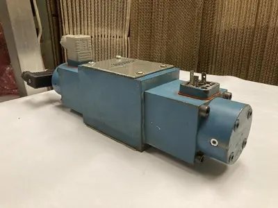 Used MANNESMANN REXROTH 4WRE10F64-12/24Z4/M Pump & Valve Parts | Surplus Asset Holdings #1219364