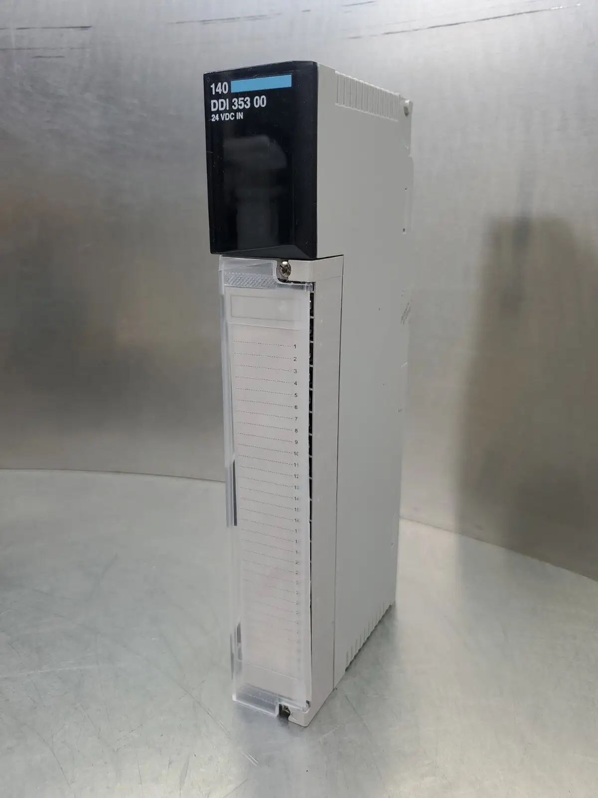 USED Schneider Electric 140DDI35300