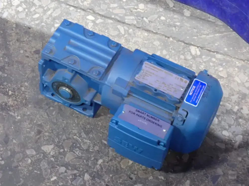 USED SEW EURODRIVE WA30DRS7154