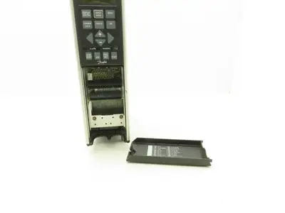 Danfoss VLT5004 Variable Speed AC Drive 2.2kW 3Hp 380-440V 460-500V 3PH 0-1000Hz