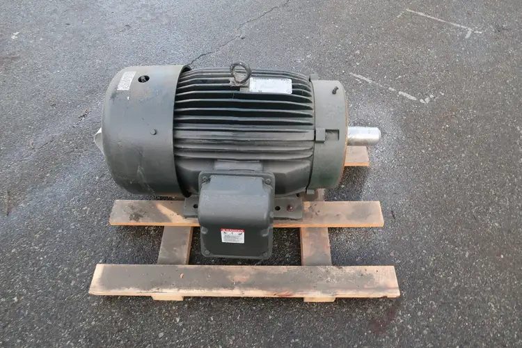 Used TOSHIBA B0404FLF30SHD01 Motors (misc) British Columbia CA | Lenmark #247780
