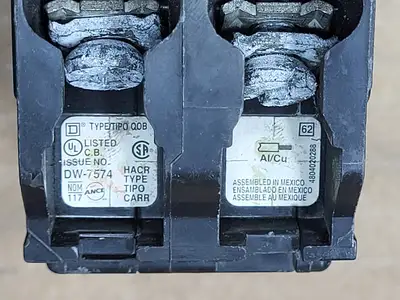 Used SQUARE D QOB230 Switchgears British Columbia CA | Lenmark #1438608