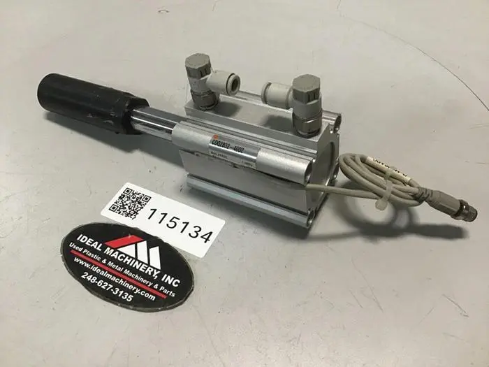 Used SMC CDQ2B32-40DZ + Cylinders Michigan US | Ideal Machinery #576626