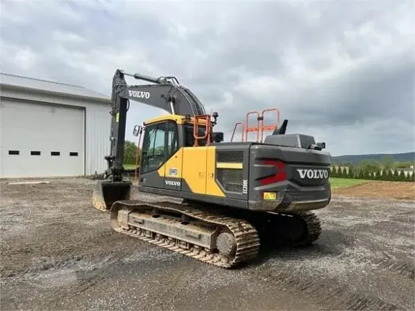 USED 2022 Volvo EC200E
