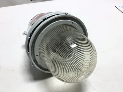Appleton AAU-1N – A-51 Incandescent Vented Explosion Proof Lighting Fixture