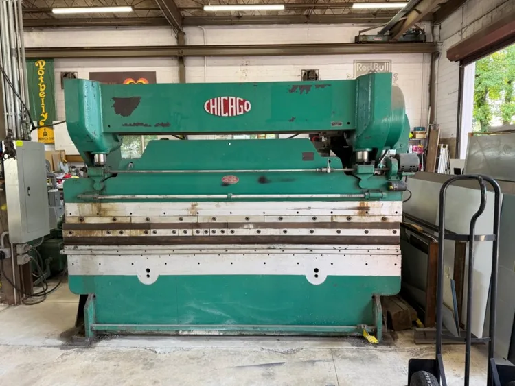 Used CHICAGO 8L10 Press Brakes Georgia US | The Equipment Hub #1458278