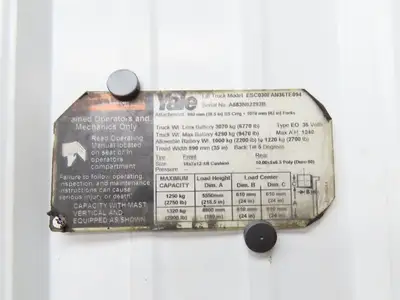 Yale Hood Plastic Cover Removed From ESC030FAN36TE094 Stand On Forklift