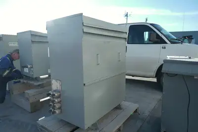 300 KVA - 600V to 208Y-120V 3 Phase Dry-Type Isolation Transformer