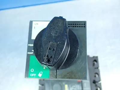 USED SQUARE D HGL36100