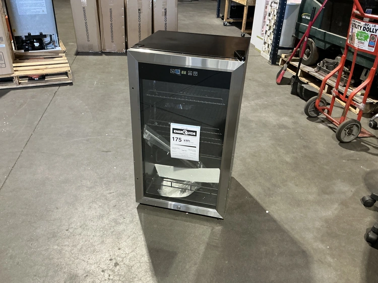 Used VINOTEMP VTBC108L01SS Display Refrigerators Michigan US | Miedema Asset Management Group #1483486