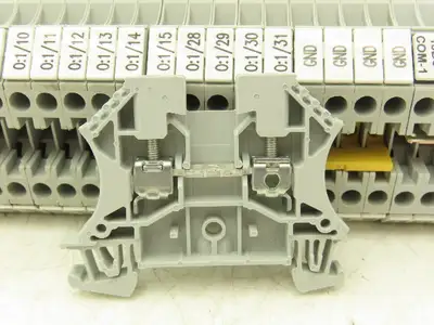 Allen Bradley 1492-J4 Terminal Block With 1 DIN Rail 800V 4mm² Lot of 94