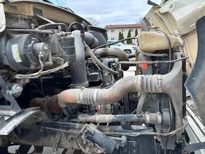 USED 2001 STERLING LT9513