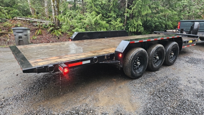 USED 2025 Great Northern Trailer TB22