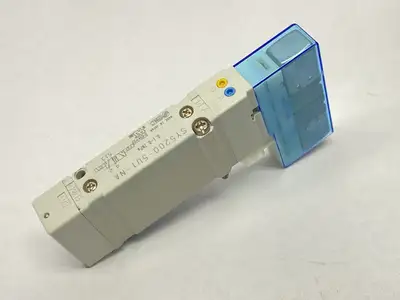 USED SMC PNEUMATIC SOLENOID VALVE 5 PORT 24VDC