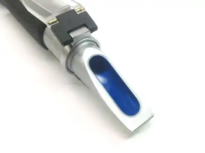 Used Unbranded Refractometer Refractometers Michigan US | Maverick Industrial Sales #1395679
