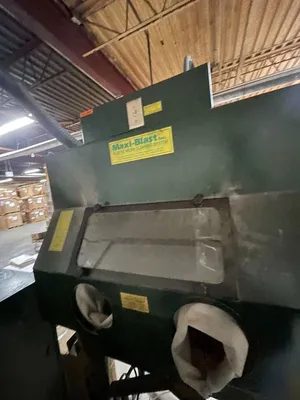 MAXI-BLAST 4848P-DC100 SAND BLASTER | INJECTION DEPOT GROUP (1)