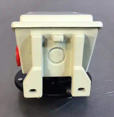 Ashcroft Pressure Switch LDSN4GB25 125/250/480 VAC 30" H2OD 1/2A 21.6PSI 6B