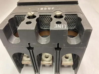 Used GE E11592-R Circuit Breakers | Surplus Asset Holdings #1188977