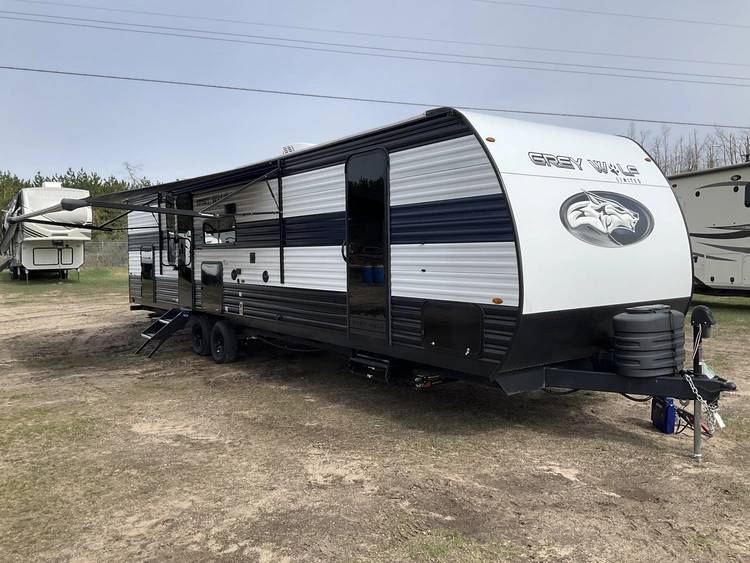Used 2024 CHEROKEE 29NM Campers, Caravans, Motorhomes Michigan US | Miedema Asset Management Group #1174819