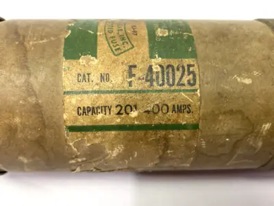 USED ECONOMY RENEWABLE TIME-DELAY FUSE 250V 400A