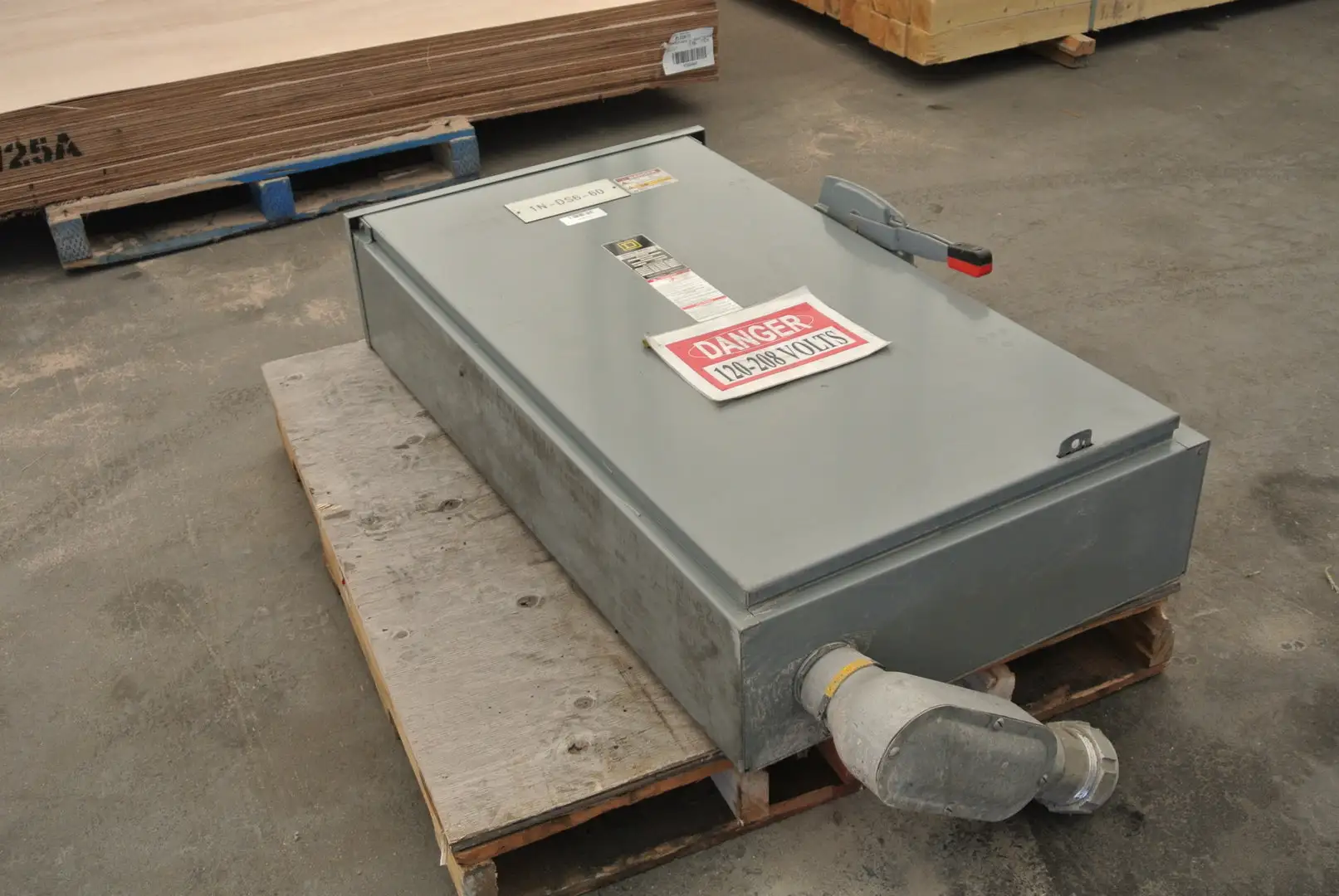 USED SQUARE D CH365R