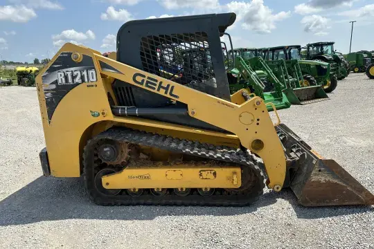 USED 2016 Gehl RT210