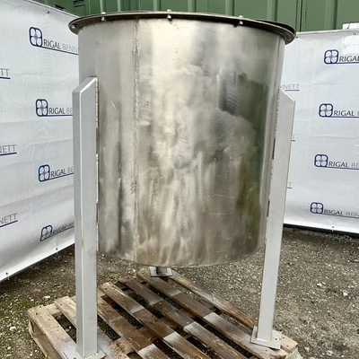700L S/S Enclosed Mix Tank