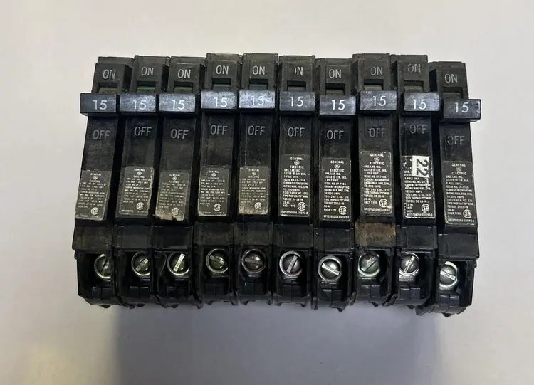 Used GE THQP115 Miscellaneous Equipment (Electrical & Power) | Surplus Asset Holdings #1200955