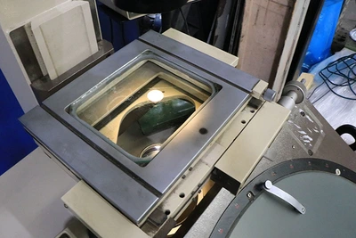 USED 1995 Mitutoyo PV-600, FLOOR MODEL - VERTICAL PROJ., 1995, 10X