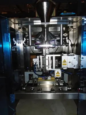 Used High Speed Vertical  Form Fill Seal Packaging Machine
