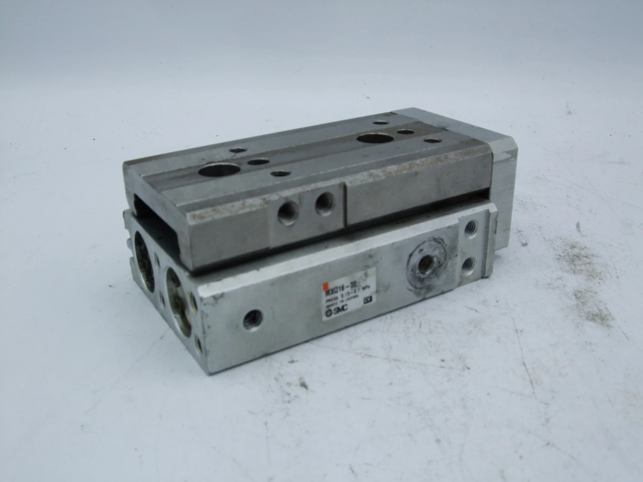 USED SMC MXQ16-30
