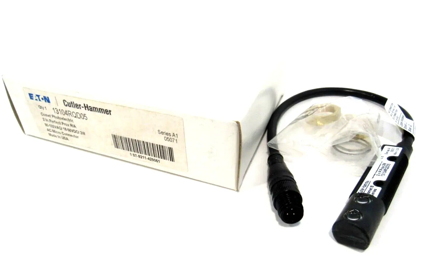 NEW EATON CUTLER HAMMER 13104RQD05 PHOTOELECTRIC SENSOR