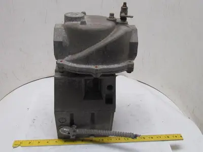 Honeywell V4O55D 1043 V50555B On-Off Fluid Power 2"NPT Gas Valve Actuator
