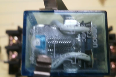 USED OMRON LY2J