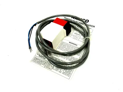 NEW LOT OF 3 NAMCO EP240-11210 PHOTOELECTRIC SENSOR EP24011210