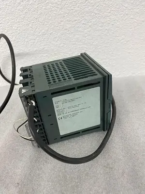 EUROTHERM 2204E TEMPERATURE CONTROLLER