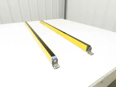 Schmersal SLC440COM-ER-0890-14 Safety Light Curtain Transmitter & Receiver Set