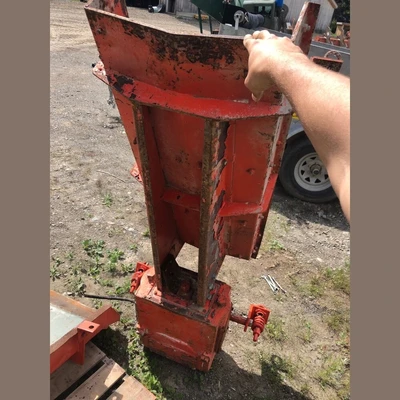 Syntron 15.5 in. x 45 in. Vibrating Pan Feeder