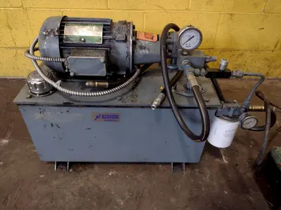 6,000 LBS 3 TON x 28" TRIAD DESIGN MOTORIZED UNCOILER COIL REEL: STOCK #17014