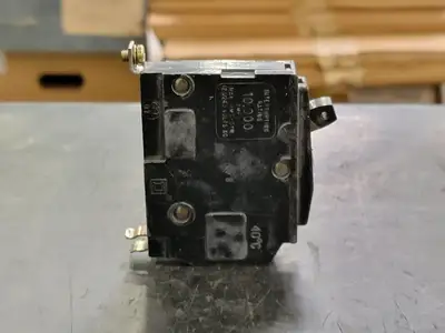 40 Amp, 1 Pole, 120/240 volts Circuit Breaker