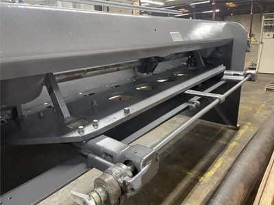 USED CINCINNATI MILACRON 1010