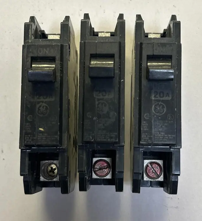 Used GE THQC120 Miscellaneous Equipment (Electrical & Power) | Surplus Asset Holdings #1192118