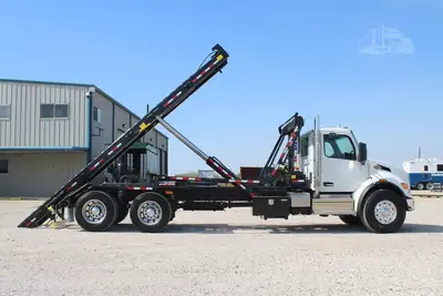 New | in-Stock 2027 PETERBILT 548 Rolloff Trucks Texas US | Roll Off Truck World #1492019