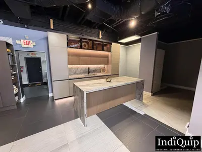 Used MULTIPLE _UNKNOWN_ Retail Store Fixtures US | IndiQuip #1284607