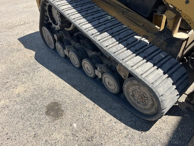 USED 2015 CAT 277D