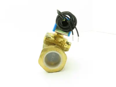 Honeywell Skinner 703N12A1A Solenoid Valve 2-Way NC 120V 5-250 PSI 1-1/4" NPT